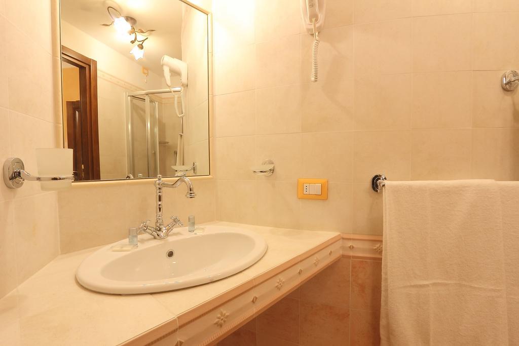 Katti House 2 Hotel Флоренция Стая снимка